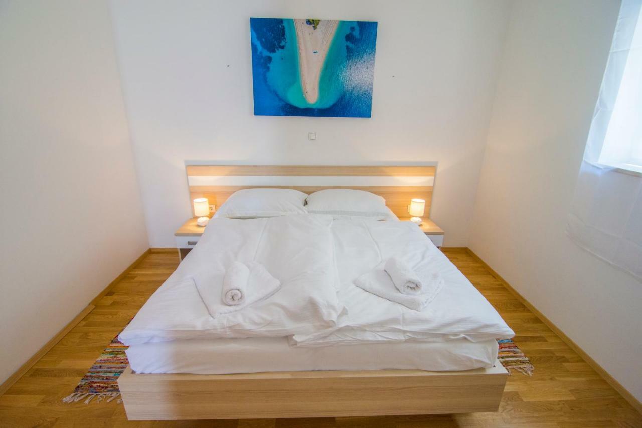 Apartman Nikola - Pool Side *