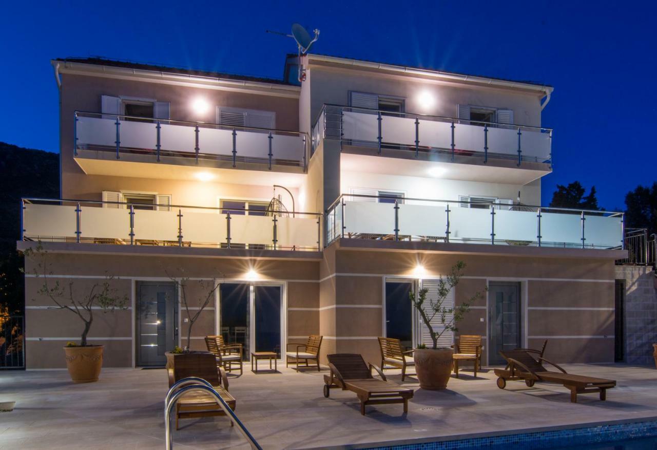Apartman Nikola - Pool Side Bol